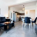 Snobby 2-bedroom Apartmán *