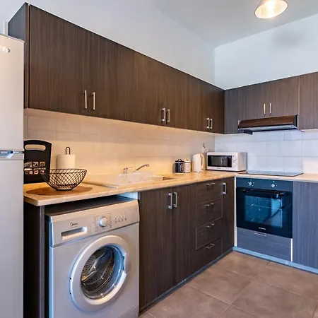 Snobby 2-bedroom Larnaca