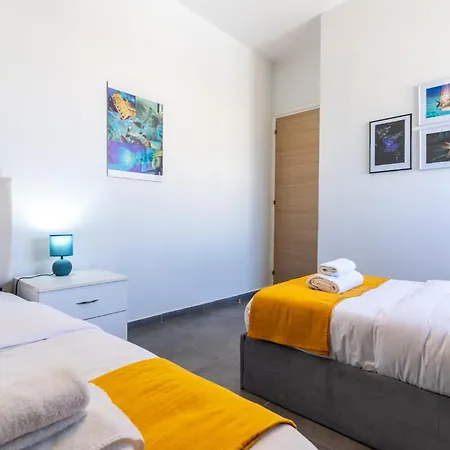 Snobby 2-bedroom Apartment
